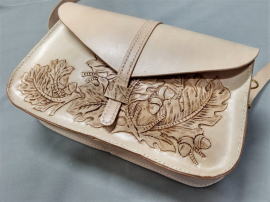 本革カービングショルダーバッグ|手作り小物製作|大阪、日産呉服・工房和田甚