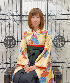 卒業生袴・先生袴レンタル＆着付・ヘアーセット：大阪日産呉服