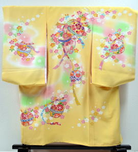 正絹手描き黄色地に蹴鞠産着（お宮参り着）