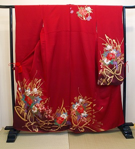 正絹五枚繻子・身幅広めの赤地振袖|fr127|振袖レンタル|大阪・日産呉服