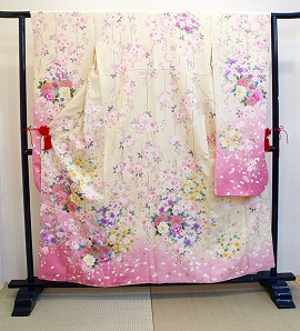 正絹桜づくし薄黄色とピンクの振袖|fr104|振袖レンタル|大阪・日産呉服