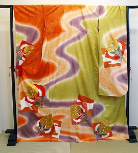 金ラメ地紋、金彩手描き友禅振袖|fr115|振袖レンタル|大阪・日産呉服