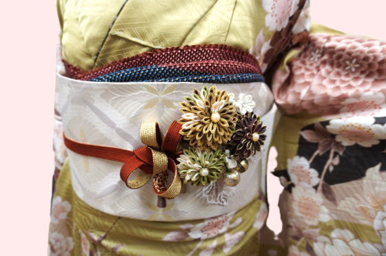 新色くすみグリーン振袖【FUN-2046】|振袖レンタル・着付け|大阪都島、日産呉服・和田甚