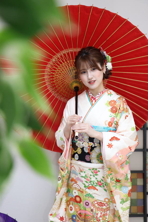 正絹十日町友禅、白地吉澤振袖【FUN-1025】|キモノレンタル|大阪、日産呉服・都島店