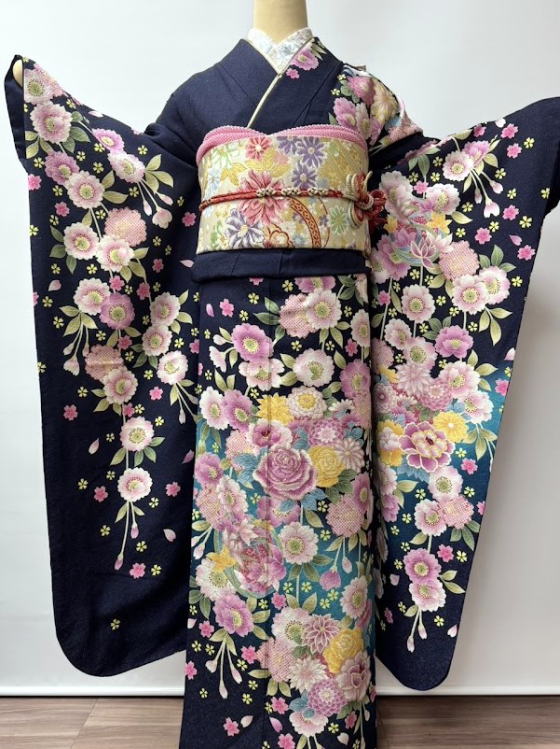 正絹京友禅最新柄振袖・紺地【FUN-2059】|高級振袖レンタル|大阪都島、日産呉服・和田甚