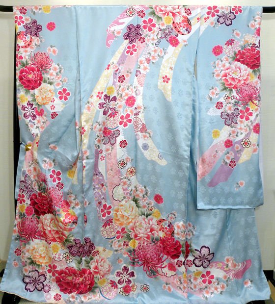 正絹地紋入り、水色京友禅振袖【FO-119】|高級振袖レンタル|大阪都島、日産呉服・和田甚