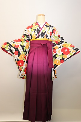 卒業式、袴レンタル大阪：赤白縦縞小袖＋袴レンタル|H-018|大阪。地下鉄都島駅徒歩1分