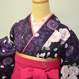 紫総柄白花小袖|H-001|袴レンタル|大阪。地下鉄都島駅徒歩1分