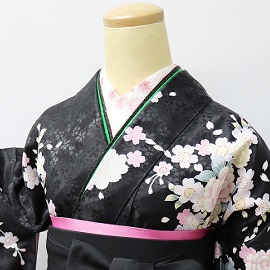 黒地白花柄小袖|H-017|袴レンタル|大阪。地下鉄都島駅徒歩1分