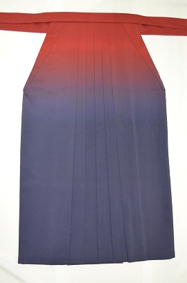 卒業式、袴レンタル：赤・黒小袖＋袴レンタル|H-021|大阪。地下鉄都島駅徒歩1分