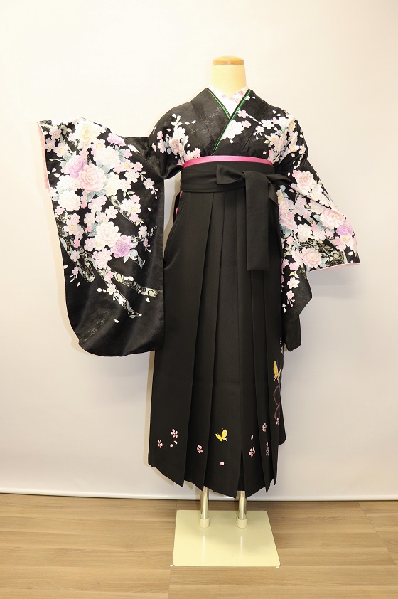 黒地白花柄小袖|H-017|袴レンタル|大阪。地下鉄都島駅徒歩1分