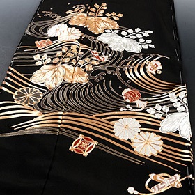 正絹最高級手描き京友禅、金駒刺繍黒留袖【trn-031】オーダーレンタル|大阪、日産呉服・都島店