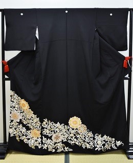 正絹金彩友禅黒留袖|tr-008|レンタル大阪