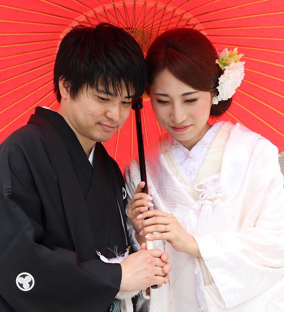 正絹最高級、黒紋付き・白無垢レンタルセット|着物・レンタル|大阪都島、日産呉服・和田甚