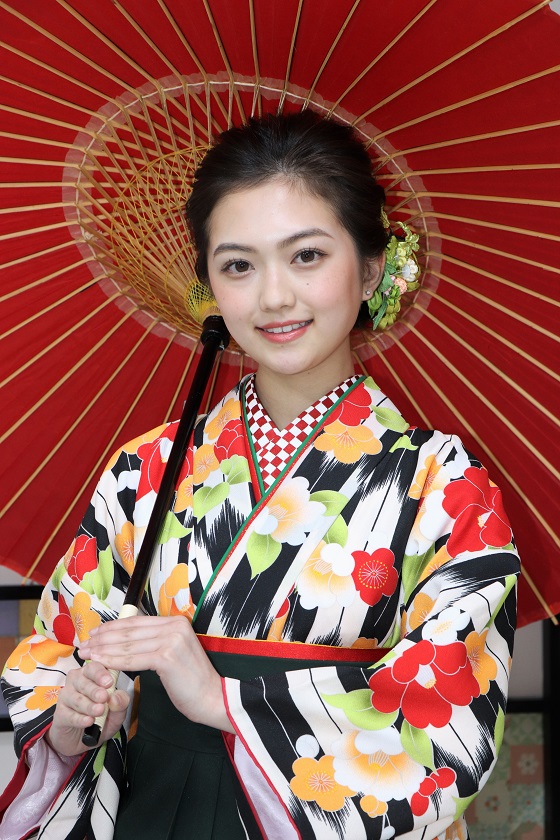 フォト卒業式。袴レンタル+写真撮影|レンタルキモノ|大阪・日産呉服