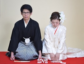 フォトスタジオ：WadajiNでのブライダル前撮り撮影|大阪、日産呉服・和田甚