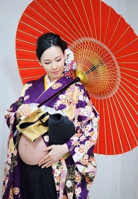 艶やかなキモノでマタニティーフォト|フォトスタジオ：WadajiN|大阪、キモノレンタル＆写真撮影・和田甚