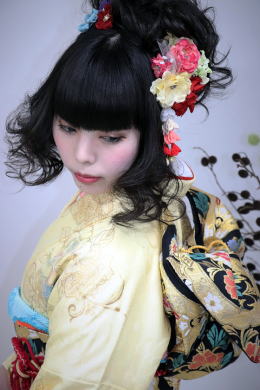 フォトスタジオ：WadajiNでの振袖前撮り撮影|大阪、日産呉服・和田甚