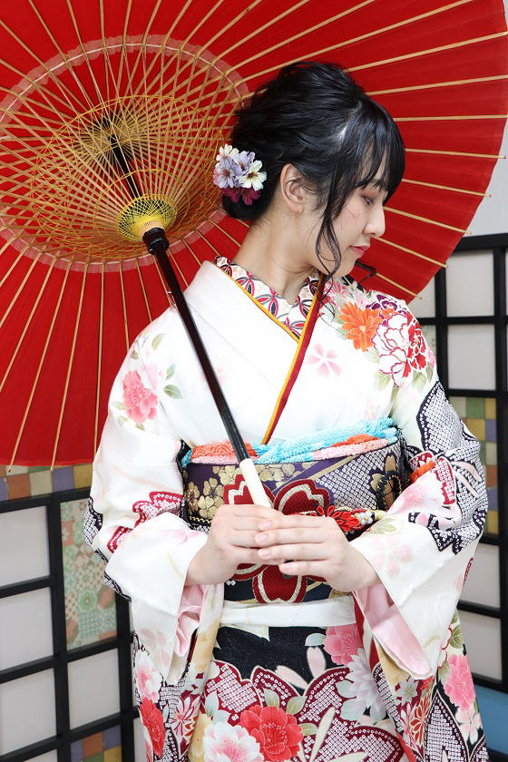 振袖フォト成人式・着付け＆ヘアー＆メイク・創作髪飾り|振袖レンタル・写真撮影|大阪、日産呉服・和田甚