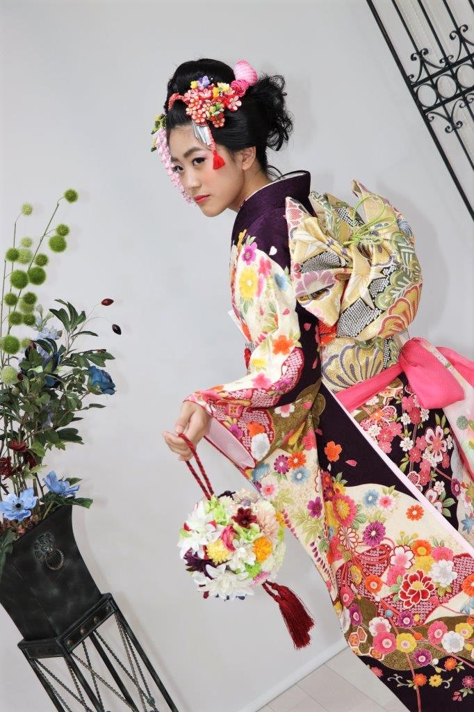 フォトスタジオ：wadajiN|最高のスタジオで、素敵なフォト成人式を演出いたします|白無垢レンタル、大阪・日産呉服